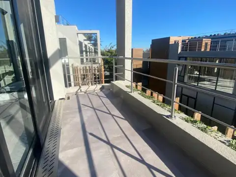 Oficina en Alquiler en Bella Vista, USD 800