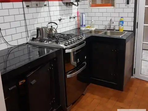 Casa 5 ambientes con 1 baño