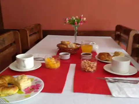 Hosteria las Gemelas Leandro N. Alem 900