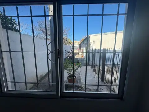 Depto Tipo Casa 2 ambientes con 1 baño