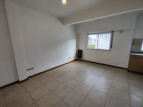 Mariano Moreno 1000, Piso 2