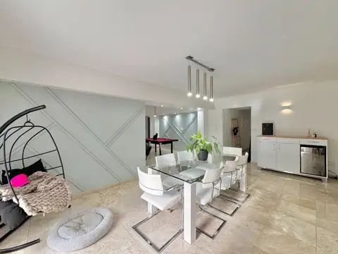 Departamento 5 Ambientes en Flores con Patio