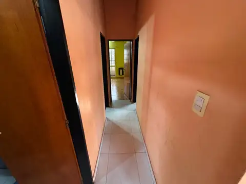 Departamento de tres ambientes en planta alta