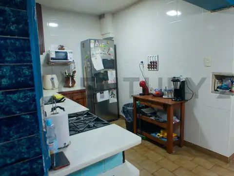 Hermoso PH  Multifamiliar 8 ambientes en EXCELENTE ubicación FLORES A UNA CUADRA de AV.DIRECTORIO