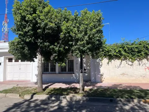 CASA EN ALQUILER CRUZ DEL EJE