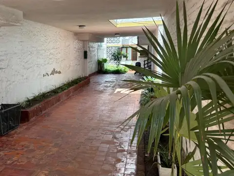 Alsina 200, Piso 1
