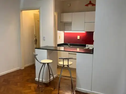 2 AMBIENTES 1 X ESCALERA RECICLADO A METROS DEAV CABILDO