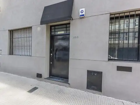 Oficina 5 ambientes con 2 baños