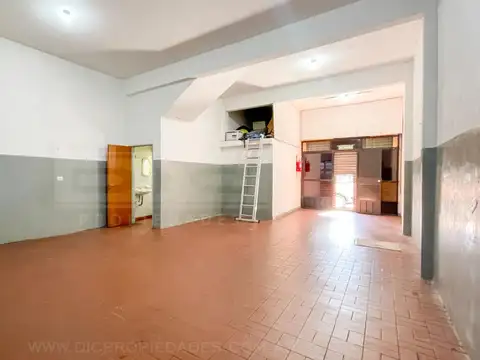 Local en Alquiler 40 años