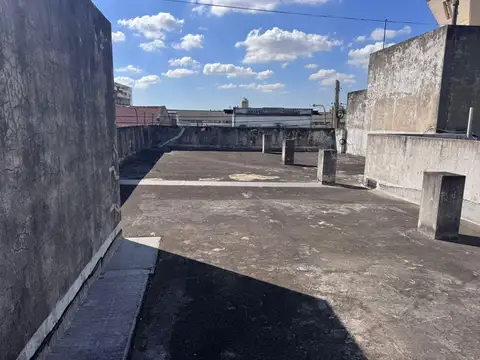 Depto Tipo Casa en Venta en Lanús Oeste, USD 226.000