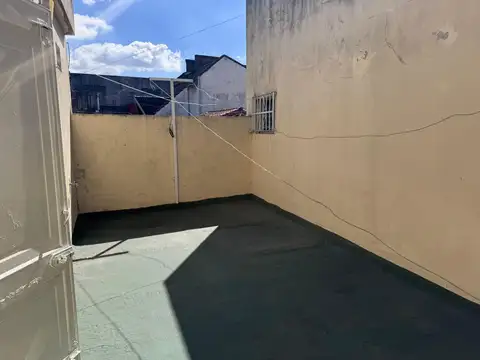 Depto Tipo Casa 5 ambientes con 2 baños
