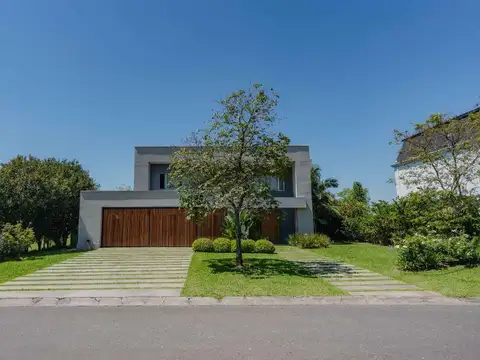 Casa en Venta en Yerba Buena, USD 1.075.000