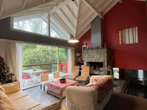 Casa en Alquiler Temporal con 1 cochera