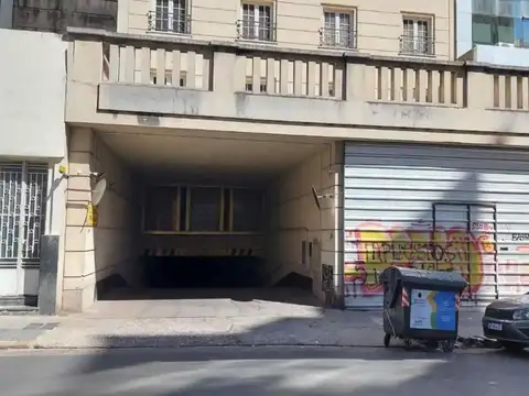 VENTA DE COCHERA EN CORDOBA, CALLE AYACUCHO, ZONA TRIBUNALES