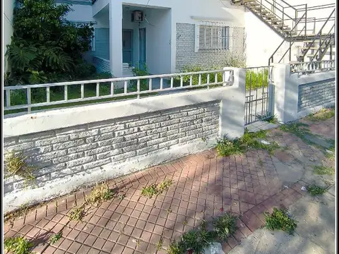 PALESTINA 900 CASA 3 DORMITORIOS CON JARDIN Y PATIO