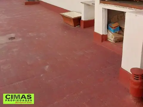 Depto Tipo Casa 4 ambientes con 2 baños