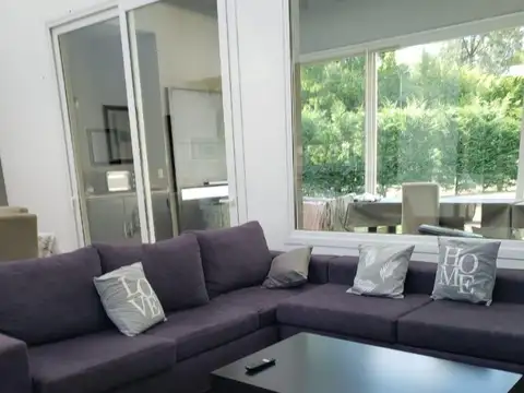 Casa en Alquiler Temporal en La Horqueta, USD 4.500