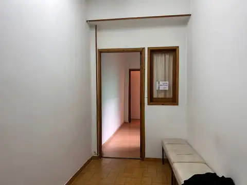 Alquiler oficina céntrica en Primer Piso.