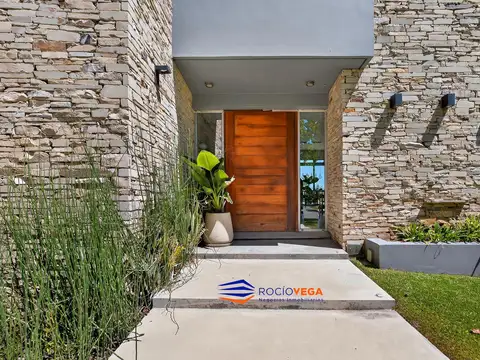 Casa a la venta en Club de Campo La Concepcion,Lujan