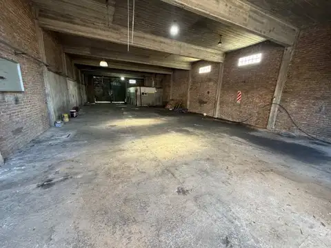 Galpon en Alquiler en Quilmes Oeste, $ 2.500.000