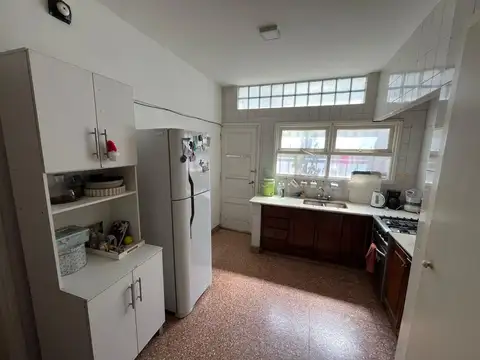 ALQUILER CASA EN LA PERLA APTO CONSULTORIOS