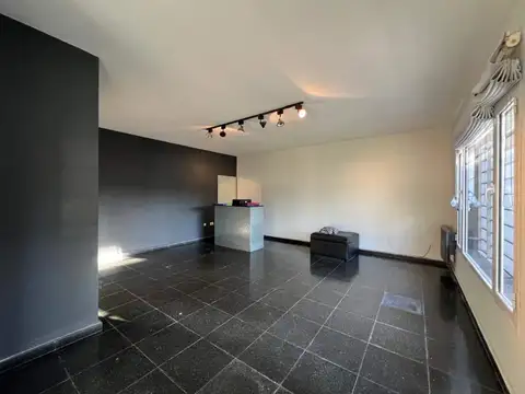 CASA DOS DORMITORIOS EN VENTA BARRIO ARGUELLO