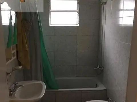 Quinta en Venta - 3 Dormitorios 2 Baños - 872mts - La Plata