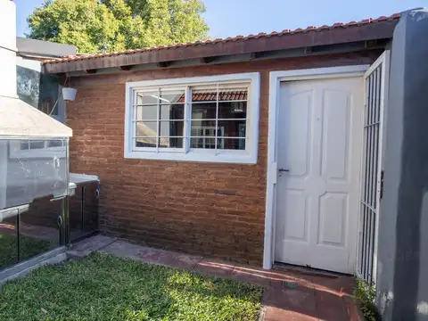 Depto Tipo Casa en Venta en El Palomar, USD 79.000