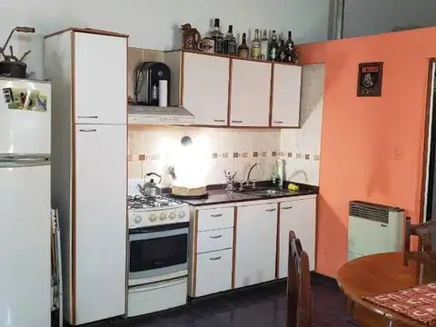 Casa 2 ambientes con 1 baño