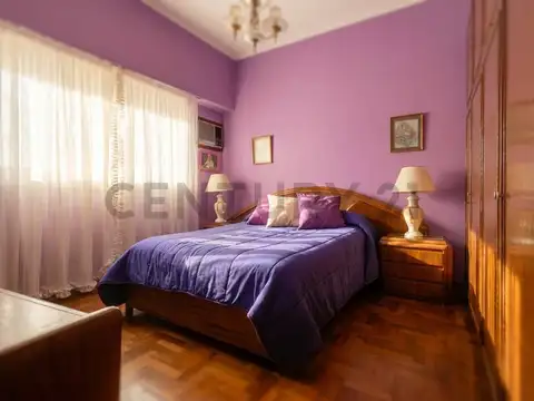 VENTA Casa 3 dormitorios, patio y pileta en venta City Bell.