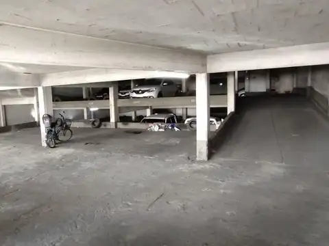 Cochera en  planta baja pleno centro de rosario