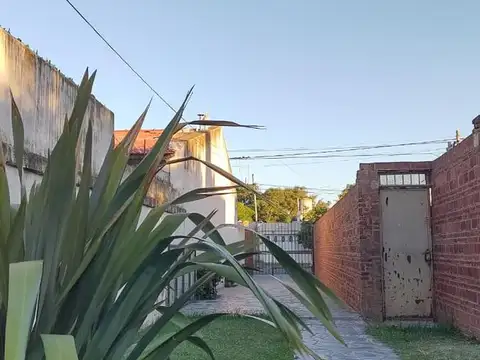 Casa en Venta con 5 cocheras