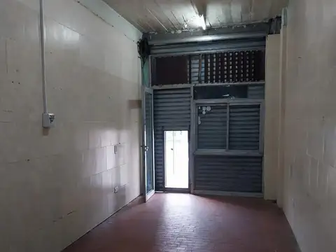 Local en Alquiler en Remedios de Escalada, $ 400.000