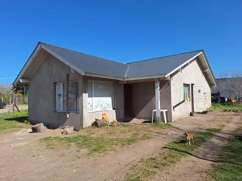 VENTA CASA DE 4 AMB. A TERMINAR EN OSTENDE 140 M2