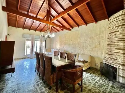 VENTA CASA CHALET 4 AMBIENTES LOTE PROPIO EN MARTINEZ GARAGE, QUINCHO PARRILLA P