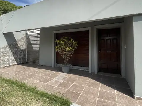 Casa en Venta en Residencial San Carlos, USD 105.000