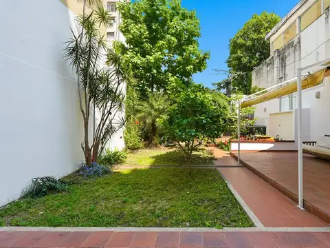 Venta Departamento 3 ambientes Almagro con jardín