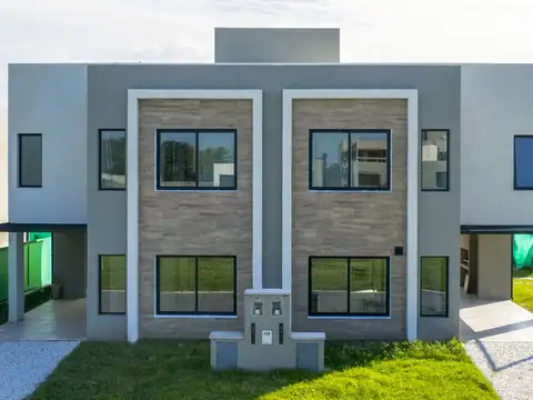 Casa en venta, 4 ambientes, en barrio privado en Ituzaingó