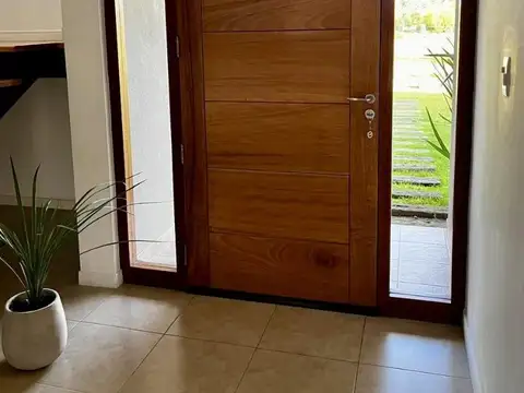 Casa en Venta en El Mirador Club de Campo, USD 270.000