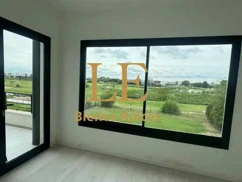 Casa 5 ambientes con 5 baños