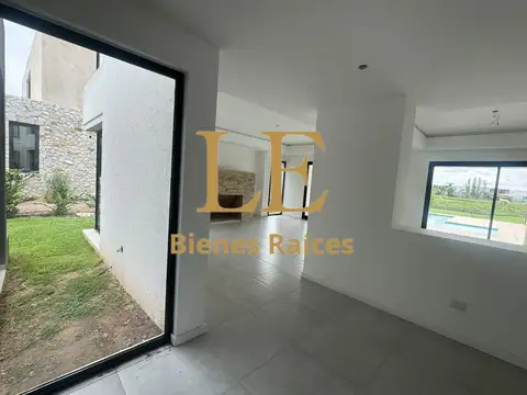 Casa en Venta en El Cantón, USD 390.000