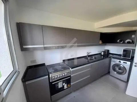 Casa en Venta en Garin, USD 150.000