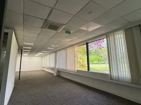 Alquiler Oficina y Depósito - Carrasco Norte