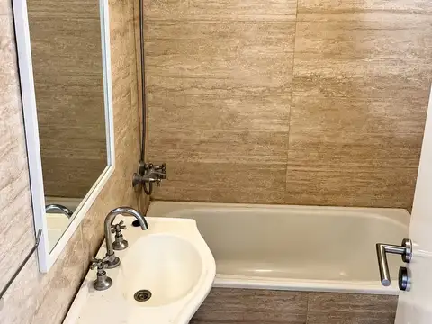 Departamento en Alquiler con 1 cocheras