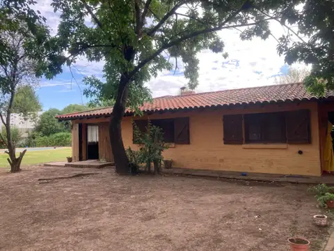 Casa 4 ambientes con 1 baño