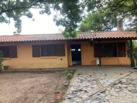 Casa en Alquiler en Barrio Garin Norte, $ 1.400.000