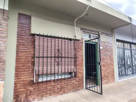 Casa muy buena ubicación