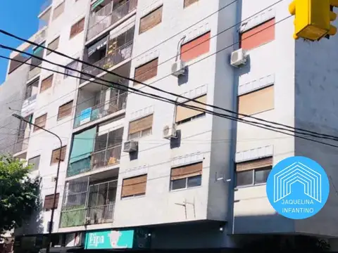 Depto 4 amb con cochera - Apto profesional - Centro Ramos Me