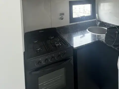 Fischetti 4700, Piso 6