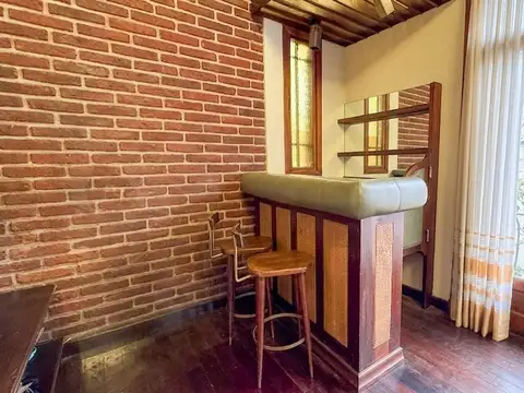 Casa en Venta con 3 cocheras
